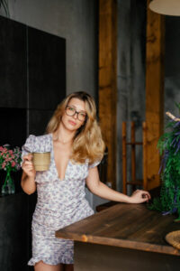 Blonde camgirl with glasses AdelinaDelvi can drink from a cup